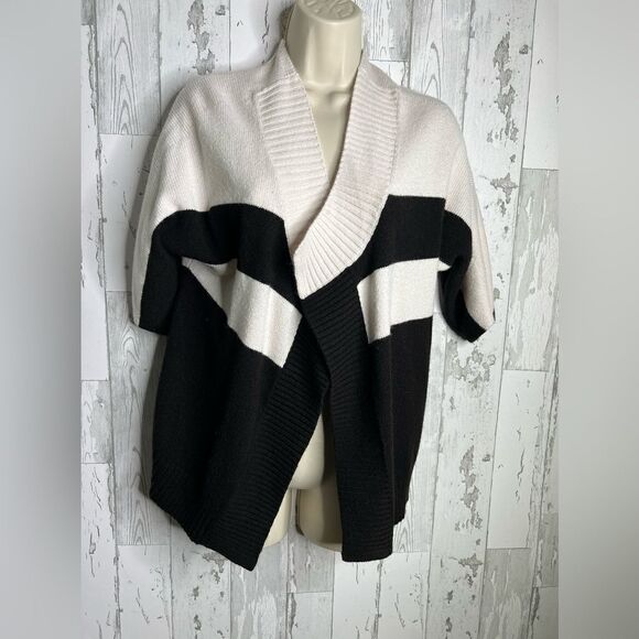 Gap Women's Black & Beige Short Sleeve Open Front Cardigan Sweater Top Size XS - Picture 1 of 7